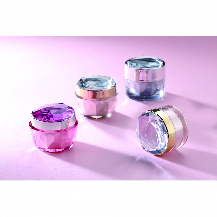 Diamond series